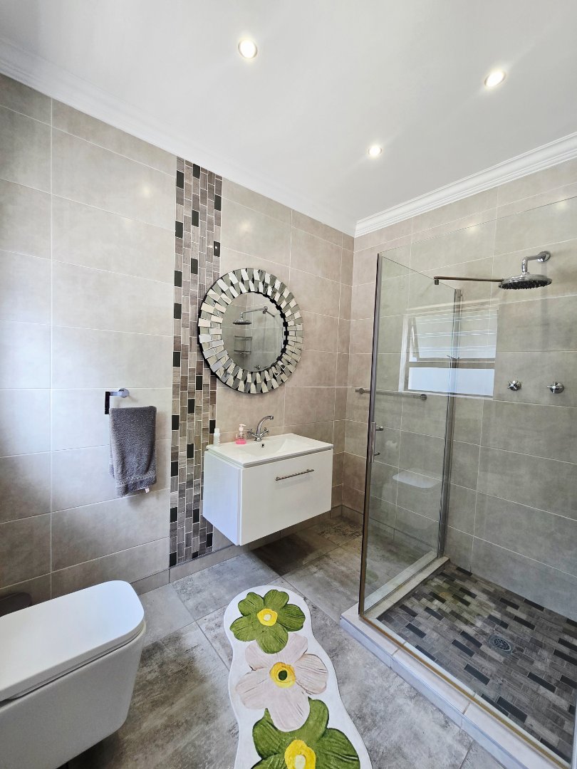 6 Bedroom Property for Sale in Wilkoppies North West